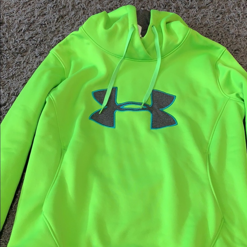 Under Armor sweatshirt